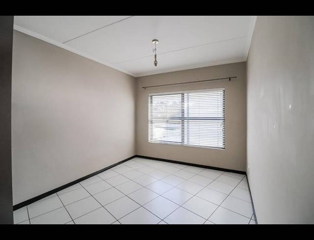 2 BEDROOM APARTMENT FOR SALE IN GREENSTONE HILL